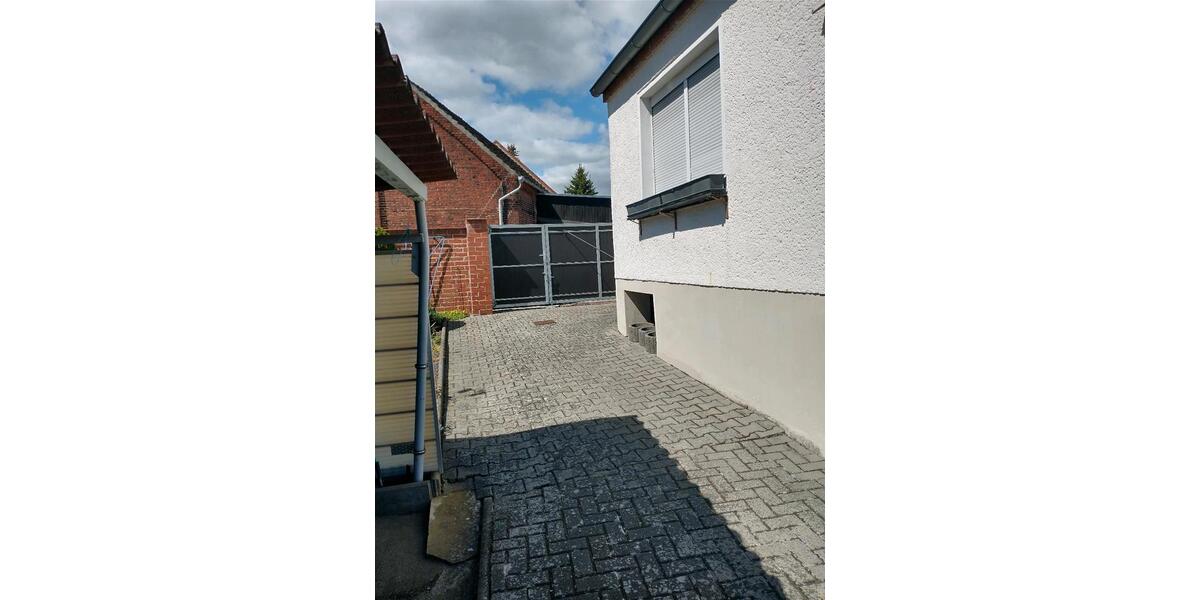 Doppelhaushälfte Genthin - 5 Zimmer, 100 m&sup2;, 93.000&euro; | Angebot:26762521
