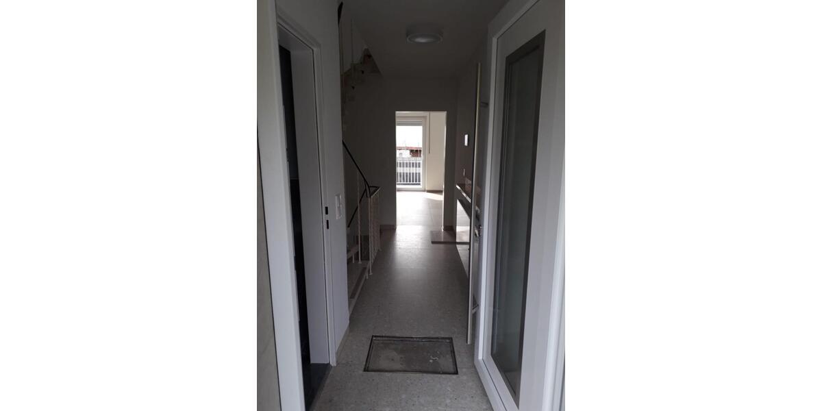 Doppelhaushälfte Bad Abbach - 5 Zimmer, 130 m&sup2;, 1.900&euro; | Angebot:25399314