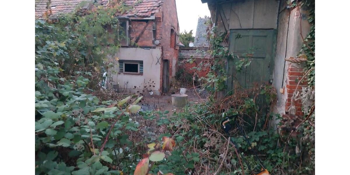 Mehrfamilienhaus, Wohnhaus Genthin - 8 Zimmer, 220 m&sup2;, 123.000&euro; | Angebot:26696862