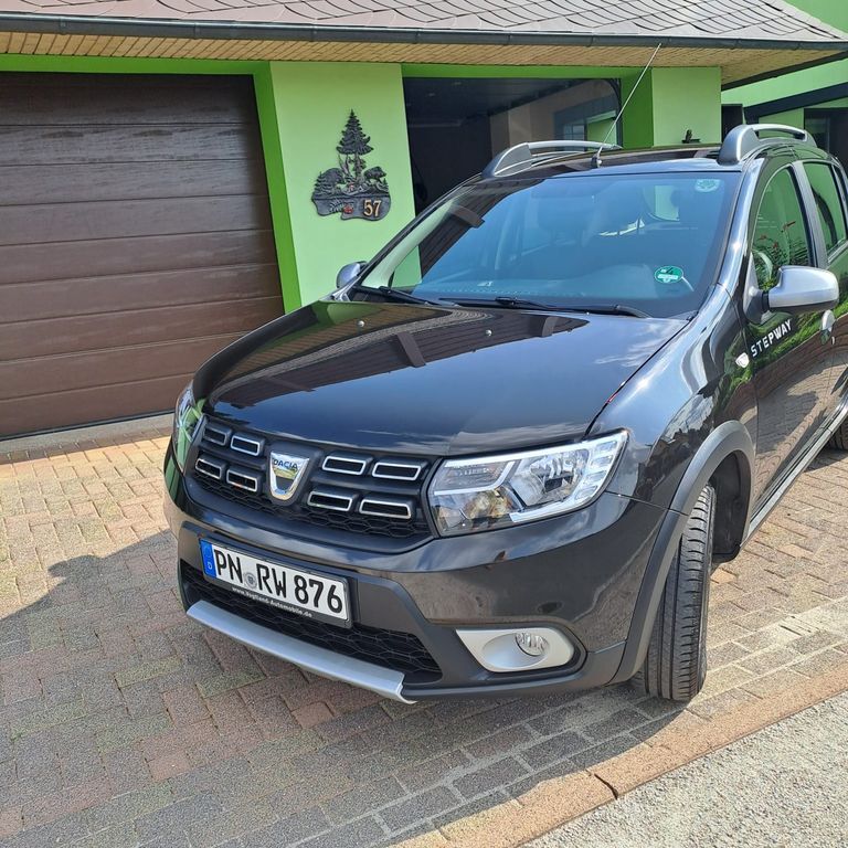 Dacia Sandero 75.025 km 7.900 € Weira 07806