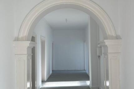 Wohnung Bielefeld Stieghorst - 6 Zimmer, 180 m&sup2;, 2.000&euro; | Angebot:25514546