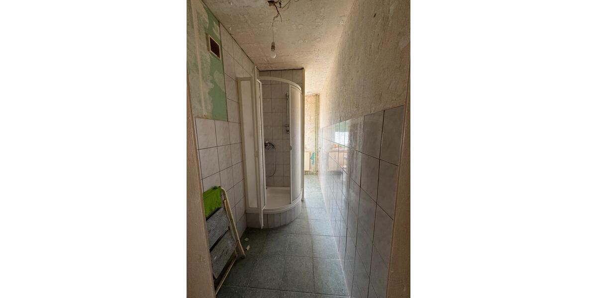 Eigentumswohnung mit MATERIAL zu verkaufen 3-Raum mit Balkon 3 zimmer