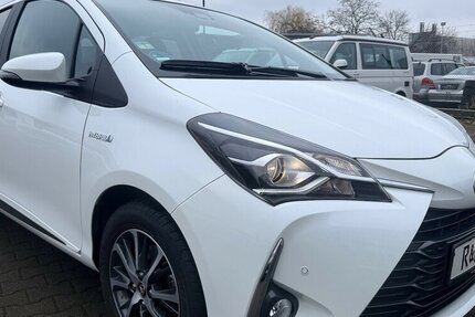 Toyota Yaris 1.5 Hybrid Y20 Club/11.000km!!! 11.010 km 13.990 &euro; Frankfurt 60386