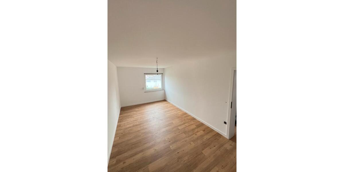 Renovierte 4 Zimmerwohnung in Zirndorf zu vermieten 4 zimmer