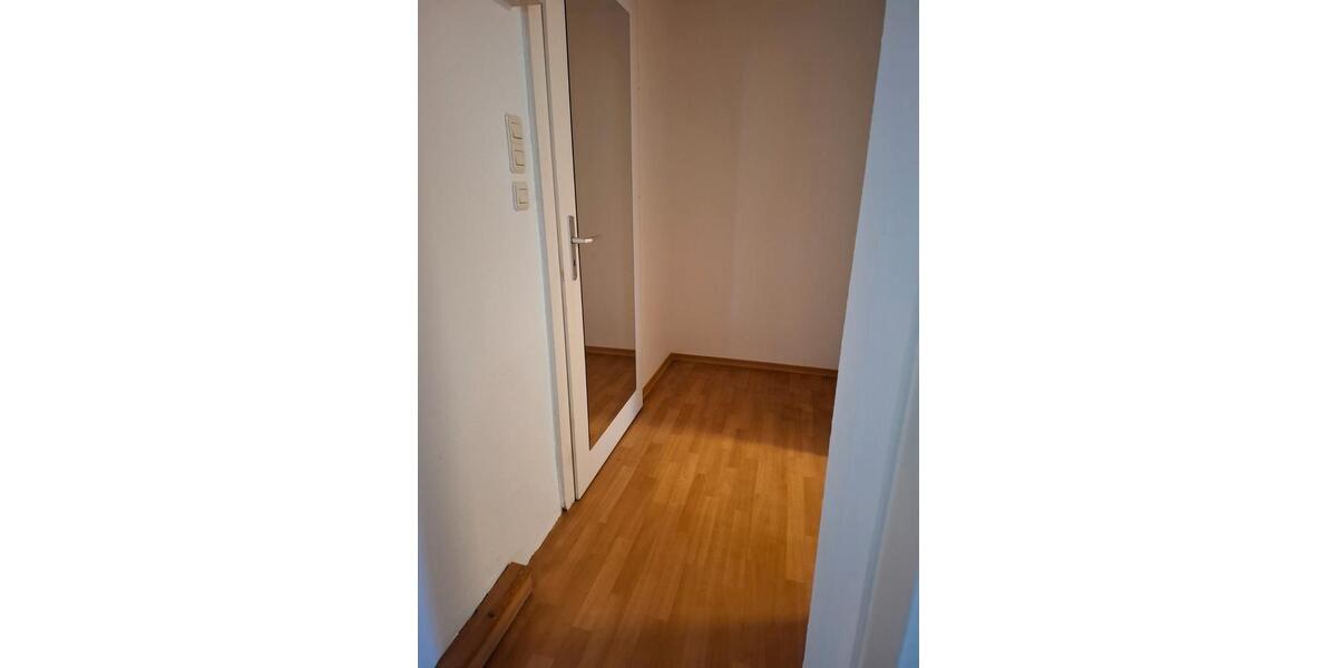 Etagenwohnung Cadolzburg - 2 Zimmer, 65 m&sup2;, 680&euro; | Angebot:26233587