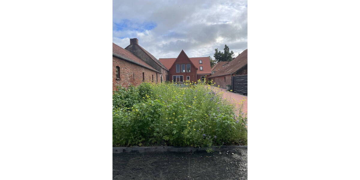 Mehrfamilienhaus, Wohnhaus Hage - 3 Zimmer, 120 m&sup2;, 1.800&euro; | Angebot:26376892