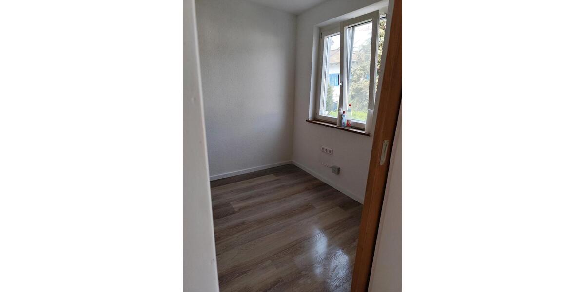Reihenhaus Esslingen am Neckar Pliensauvorstadt - 4 Zimmer, 106 m&sup2;, 1.450&euro; | Angebot:26611083