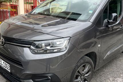 Toyota Proace City 68.000 km 28.600 &euro; Reutlingen 72766