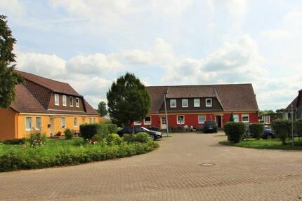 Helle renovierte 3-Raum-Wohnung mit Garten in ruhiger Wohnanlage 3 zimmer