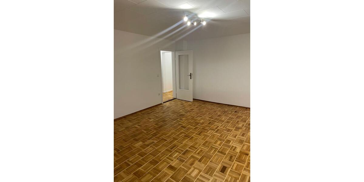 Etagenwohnung Weißenburg in Bayern - 3 Zimmer, 81 m&sup2;, 800&euro; | Angebot:25539757