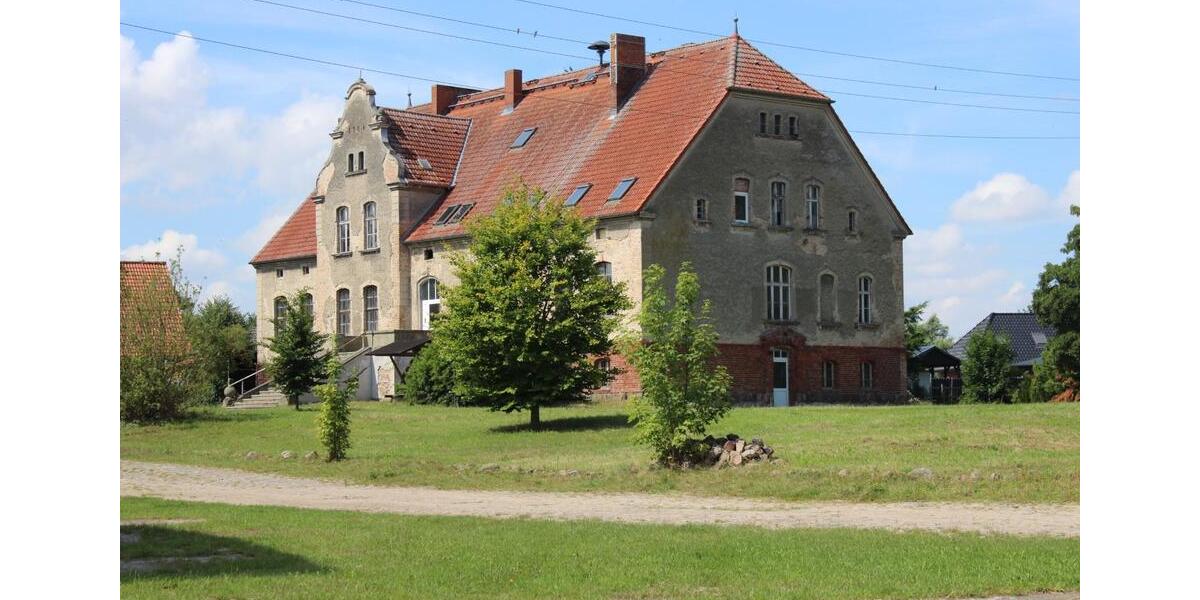 Schloss Gutshaus Herrenhaus Gutsanlage Denkmal 25 zimmer