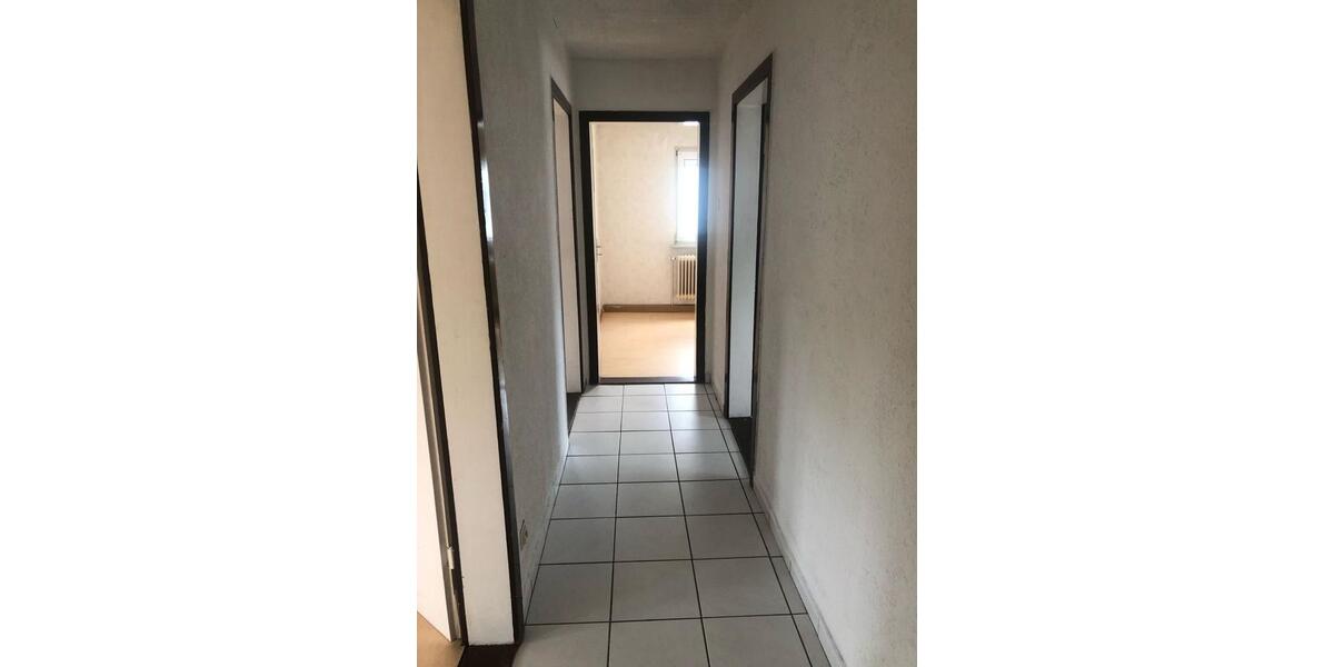 Dachgeschoßwohnung Tauberbischofsheim - 3 Zimmer, 65 m&sup2;, 690&euro; | Angebot:26238385