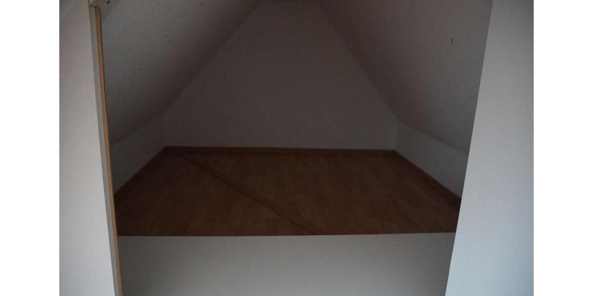 Dachgeschoßwohnung Biederitz - 3 Zimmer, 65 m&sup2;, 491&euro; | Angebot:25918004