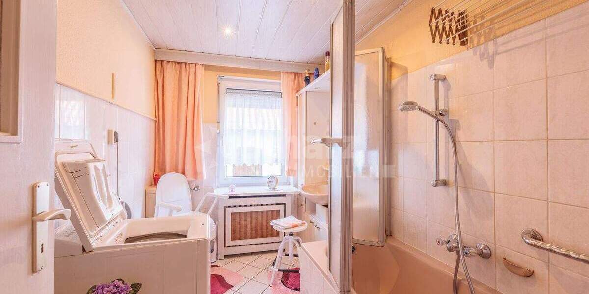 Doppelhaushälfte Ballenstedt - 3 Zimmer, 95 m&sup2;, 60.000&euro; | Angebot:25676682