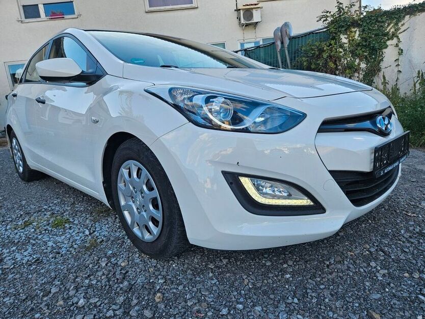 i30