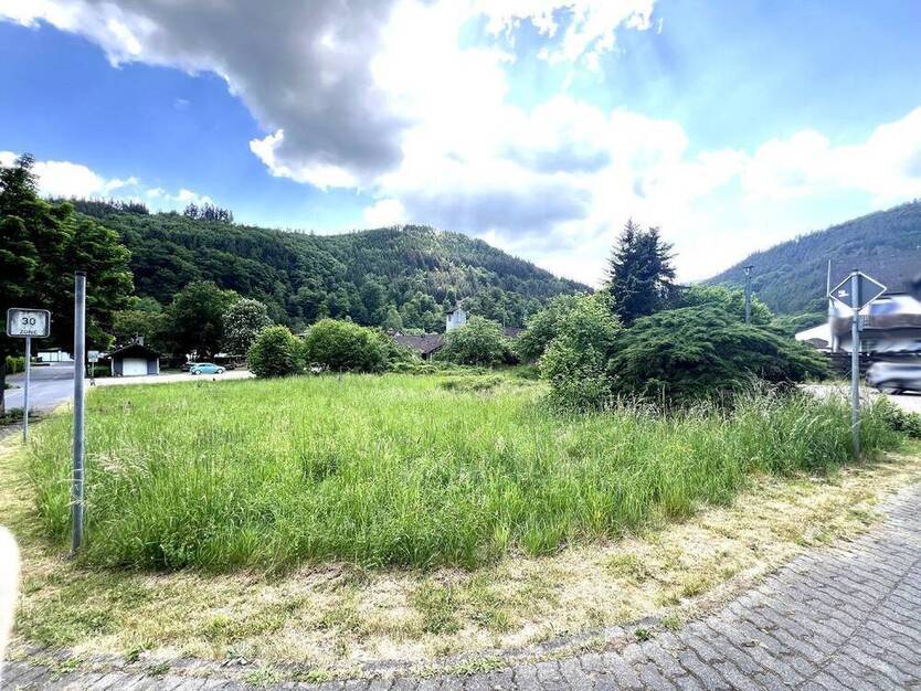 Bauland für mehrere Häuser im schönen Wiedbachtal, unterhalb von Kurtscheid Ehlscheid