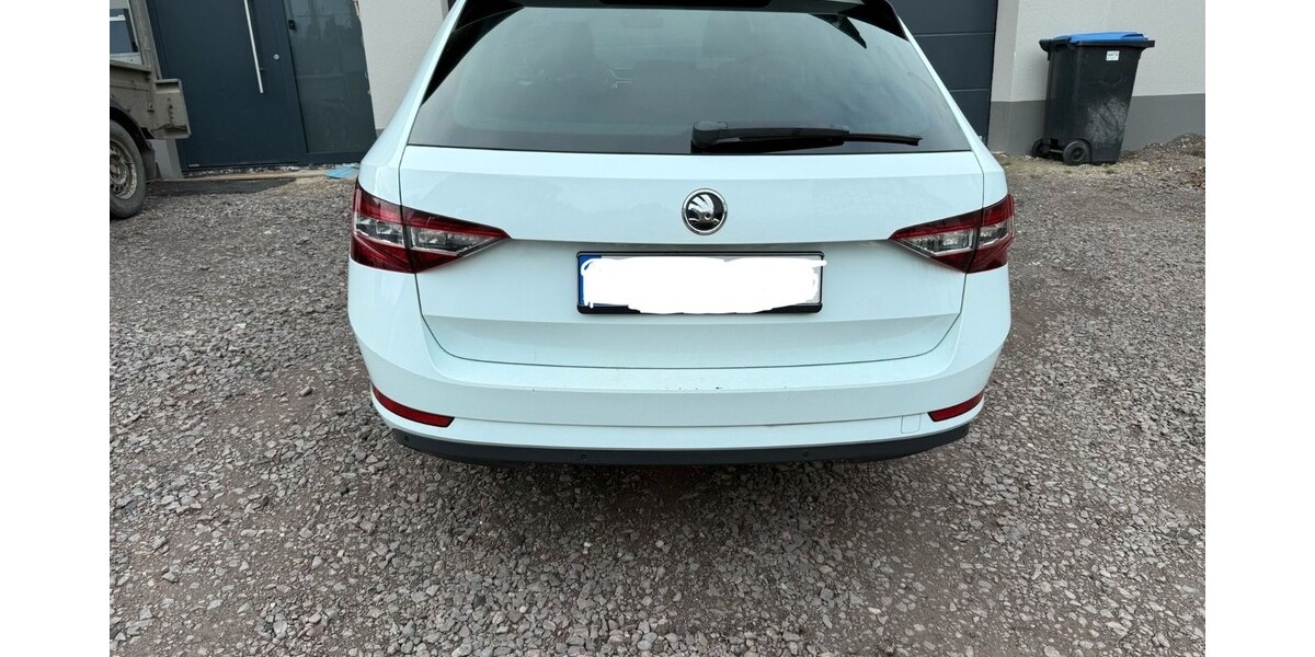 Skoda Superb Kombi 251.000 km 11.400 &euro; Pünderich 56862