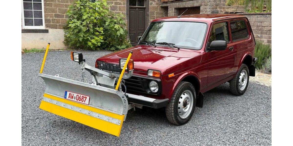 Lada Niva 2.800 km 23.205 &euro; Brohl Lützing 56656