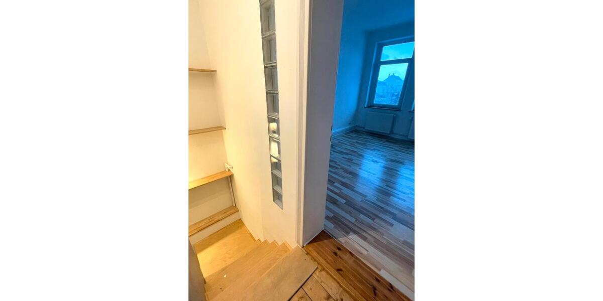 2-geschossige Wohnung mit Balkon im Östlichen Ringgebiet 5 zimmer