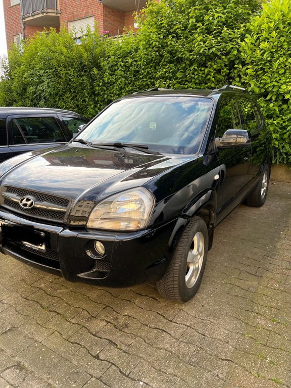 Hyundai TUCSON 195.000 km 4.500 € Hamm 59069