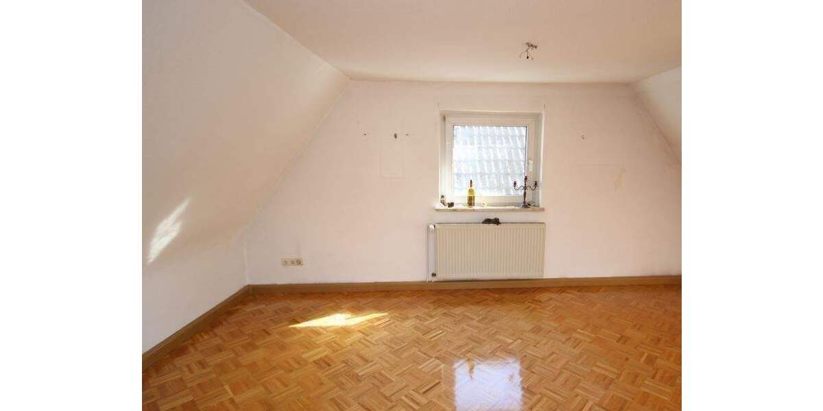 Schönes, sonniges Einfamilienhaus mit Terrasse, Einbauküche und Stellplatz in Eschwege 3 zimmer