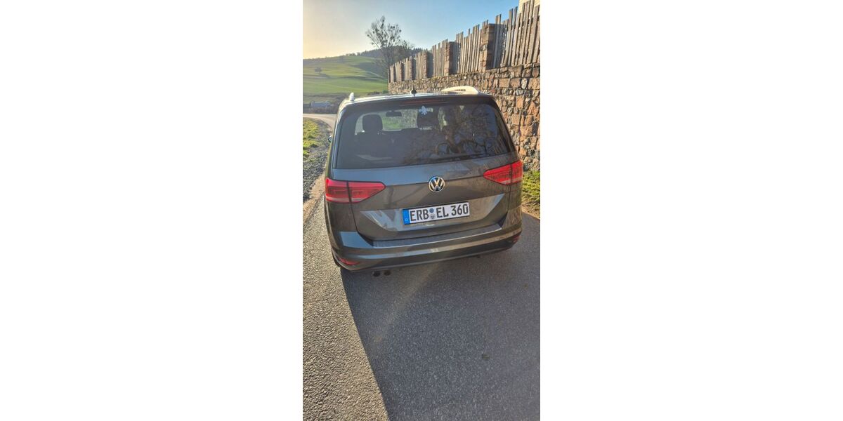 VW Touran 143.655 km 15.900 &euro; Brensbach 64395