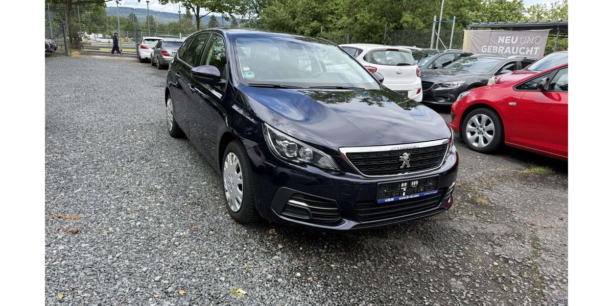 Peugeot 308 105.000 km 7.999 &euro; Wiesbaden 65197