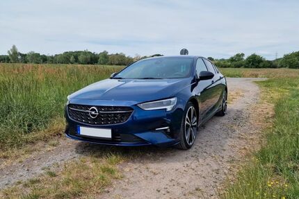 Opel Insignia 49.800 km 22.900 &euro; Hanau 63454