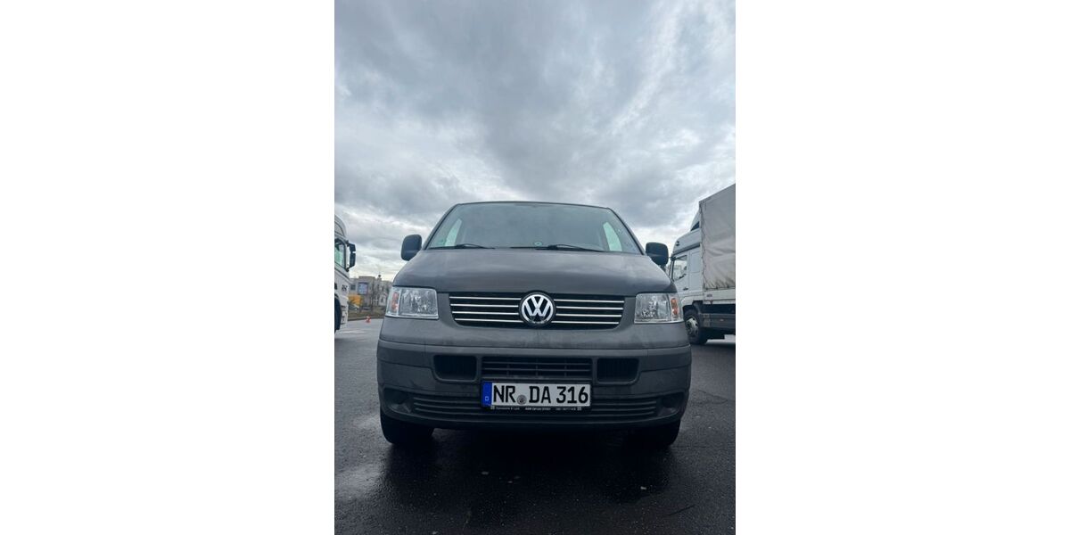 VW T5 Transporter 220.000 km 8.200 &euro; Neuwied 56564