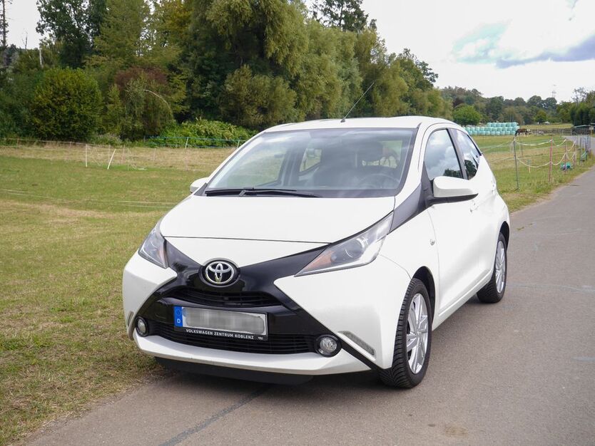 Toyota Aygo (X) 110.500 km 5.799 € Schweich 54338