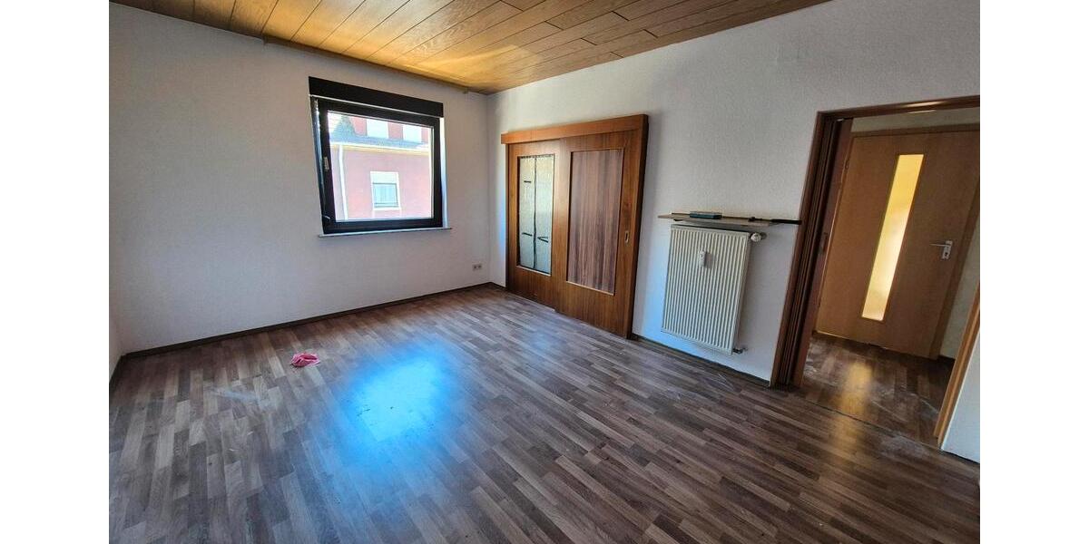 Etagenwohnung Völklingen - 3 Zimmer, 82 m&sup2;, 630&euro; | Angebot:26397489
