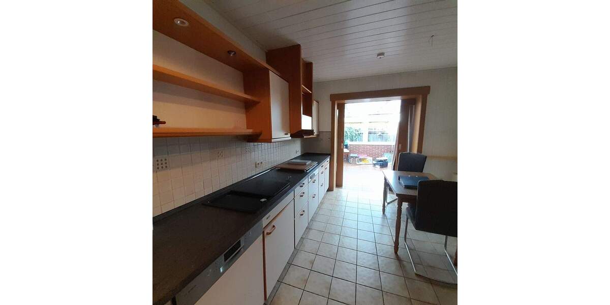 Sehr schönes Einfamilienhaus mit Garage in Rodenkirchen 4 zimmer