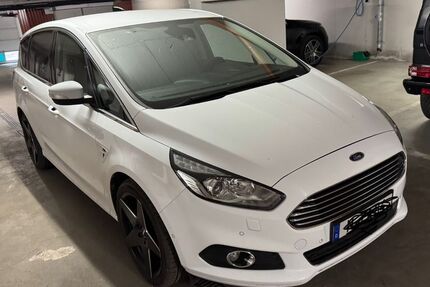 Ford S-Max 99.800 km 17.499 &euro; Sauerlach 82054