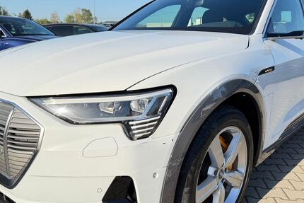 Audi e-tron 53.937 km 23.990 &euro; Nabburg 92507