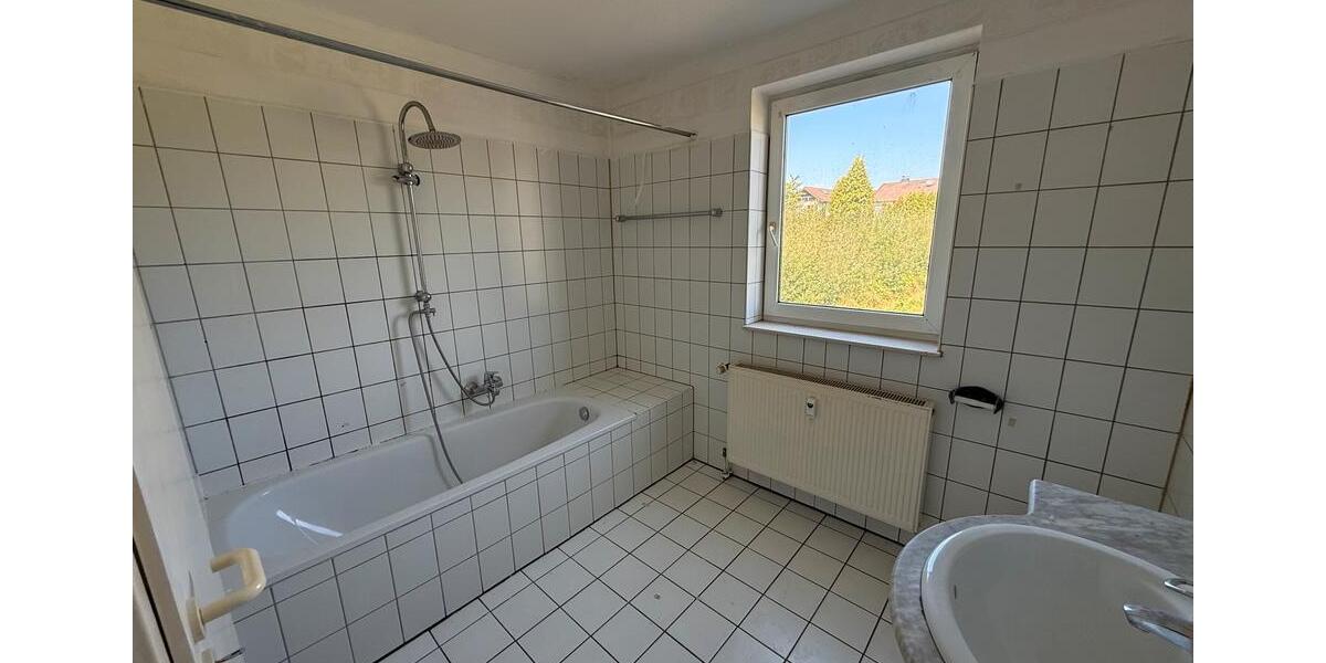 Etagenwohnung Bad Driburg - 2 Zimmer, 70 m&sup2;, 650&euro; | Angebot:25395119