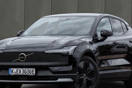 Volvo EX30 8.621 km 42.930 € Bonn 53177