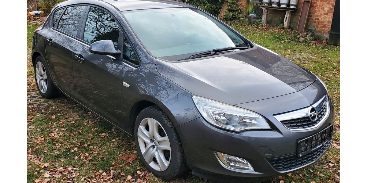 Opel Astra 192.000 km 2.699 &euro; Möllenhagen 17219