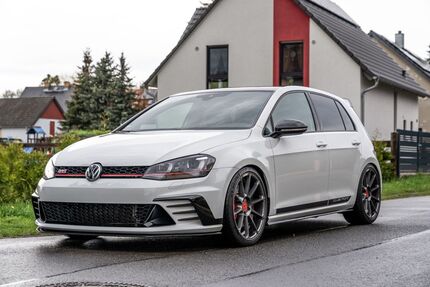 VW Golf 74.000 km 22.999 &euro; Cottbus 03044