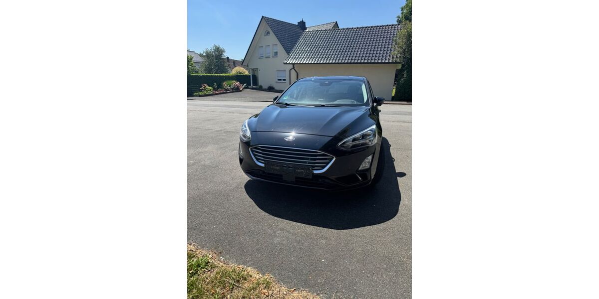 Ford Focus 87.000 km 10.500 &euro; Höxter 37671