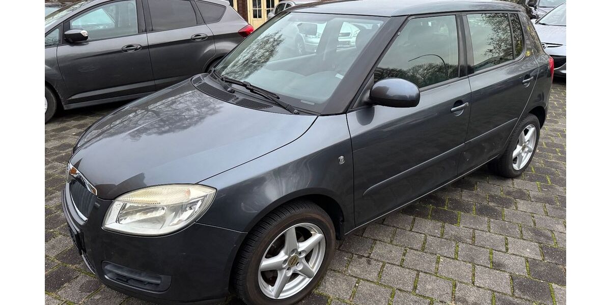 Skoda Fabia 112.000 km 4.499 € Neuss 41462