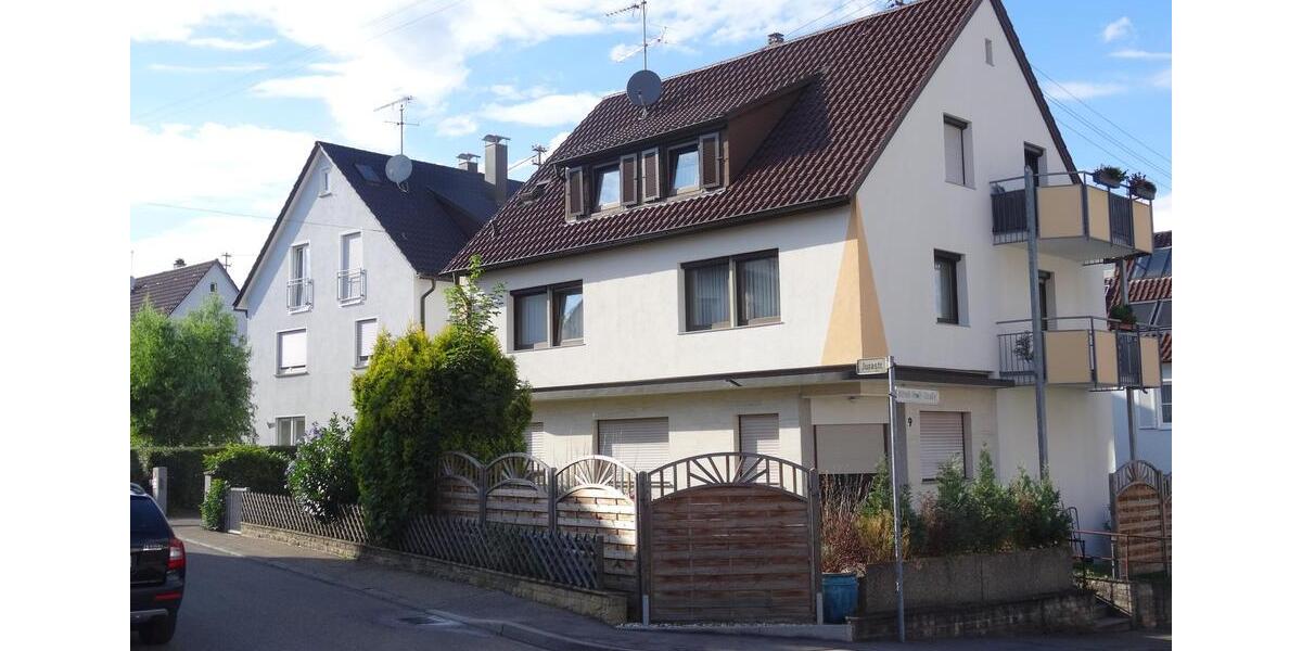 Dachgeschoßwohnung Esslingen am Neckar Pliensauvorstadt - 2 Zimmer, 55 m&sup2;, 850&euro; | Angebot:25126314