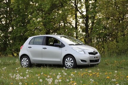 Toyota Yaris 86.200 km 4.900 &euro; Berlin 10365