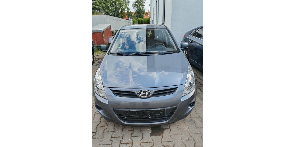 Hyundai i20 97.700 km 2.199 &euro; Wolfratshausen 82515