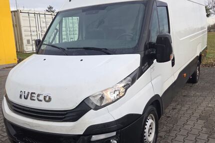 IVECO Andere 245.000 km 9.990 &euro; Illıngen 75428