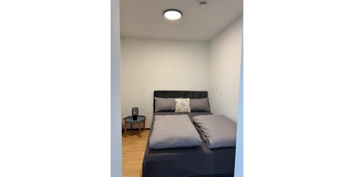 Erdgeschoßwohnung Metzingen - 1.5 Zimmer, 42 m&sup2;, 900&euro; | Angebot:26312690