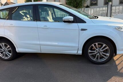 Ford Kuga 161.000 km 11.000 &euro; Saarbrücken 66130