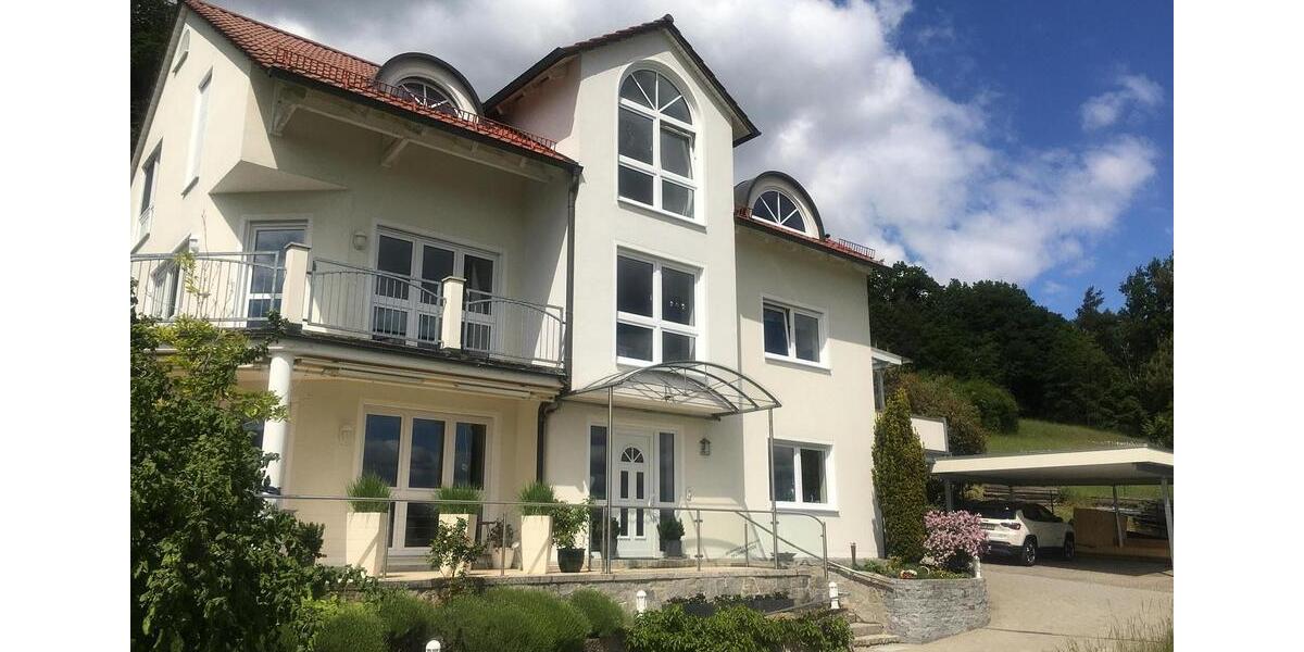 Einfamilienhaus Amberg - 5 Zimmer, 205 m&sup2;, 1.850&euro; | Angebot:26095014