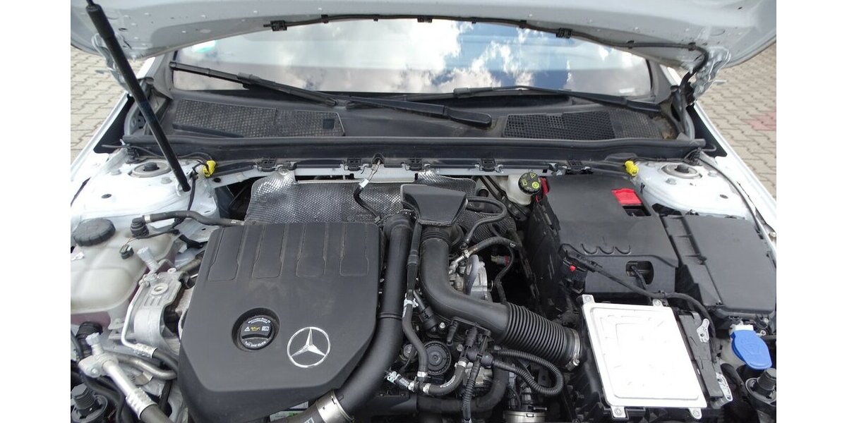 Mercedes-Benz A 180 Progressive Automatik, Rückfahrkamera, LED S 22.611 km 23.590 &euro; Rodgau 63110