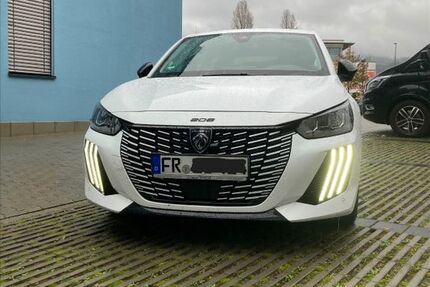 Peugeot 208 58.785 km 12.900 &euro; Freiburg im Breisgau 79106
