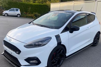 Ford Fiesta 58.900 km 17.999 &euro; Remscheid 42855